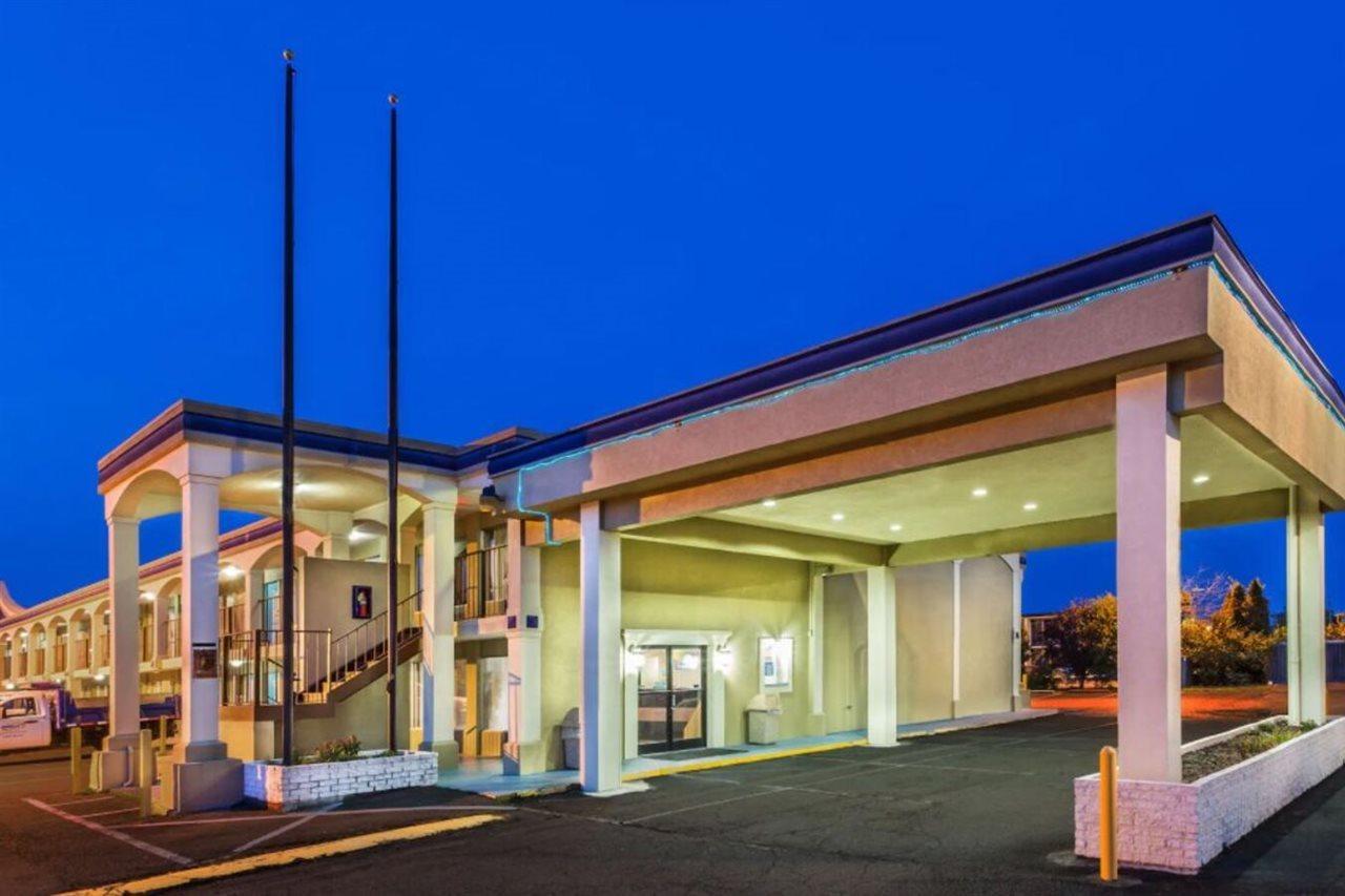 Days Inn By Wyndham Ashland Buitenkant foto