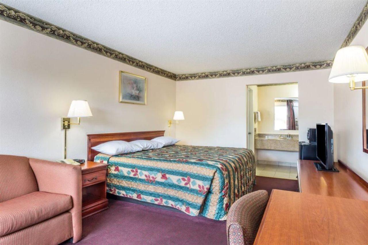 Days Inn By Wyndham Ashland Buitenkant foto